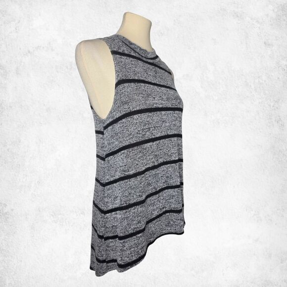 Gray Striped Knit Tank Medium Keyhole-Back Sleeveless Soft Heather Casual Layer - Picture 5 of 6